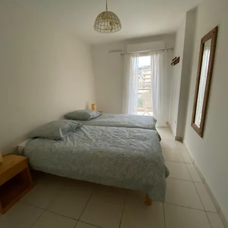 Apartment Beau 3 P. Parfaitement Situe Et Place De Parking A Disposition Menton